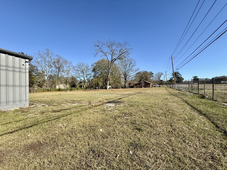 More Photos Of 2031-2033 ELLISVILLE Blvd, Laurel Flex For Sale