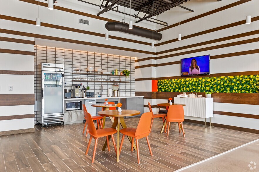More Photos Of 7540 TX-121, McKinney Storefront Retail Office For Lease