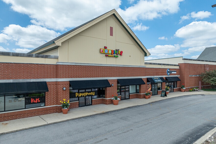 More Photos Of 2760 Aurora Ave, Naperville Storefront Retail Office For Lease