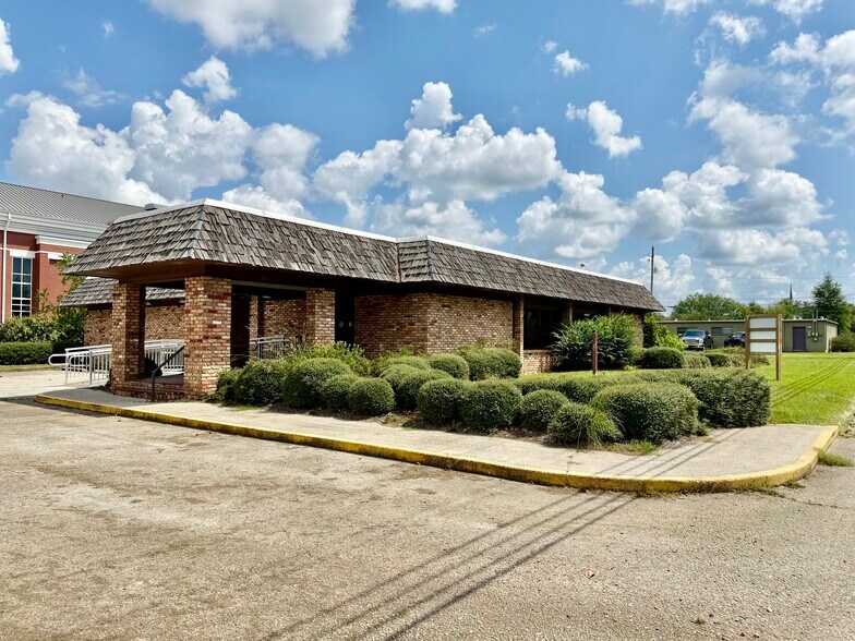 Primary Photo Of 906 Sixth Ave, Picayune Office For Sale