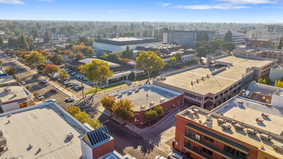 More Photos Of 125 S Bridge St, Visalia Office For Sale