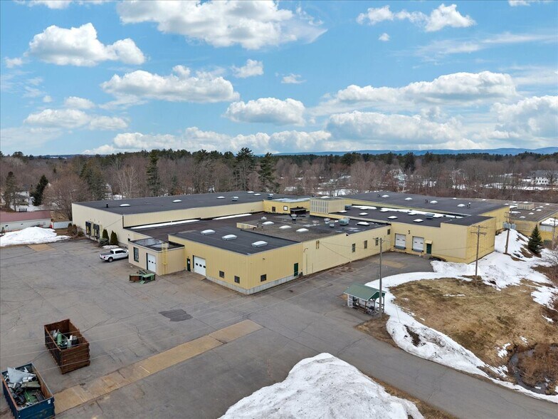 More Photos Of 15 E Elm St, Broadalbin Warehouse For Lease