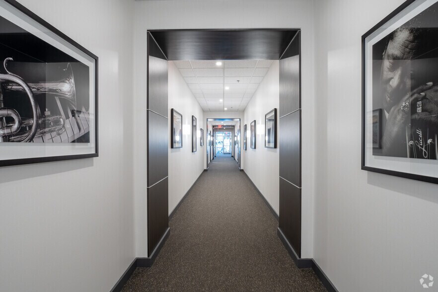 More Photos Of 101 E Old Settlers Blvd, Round Rock Medical For Lease