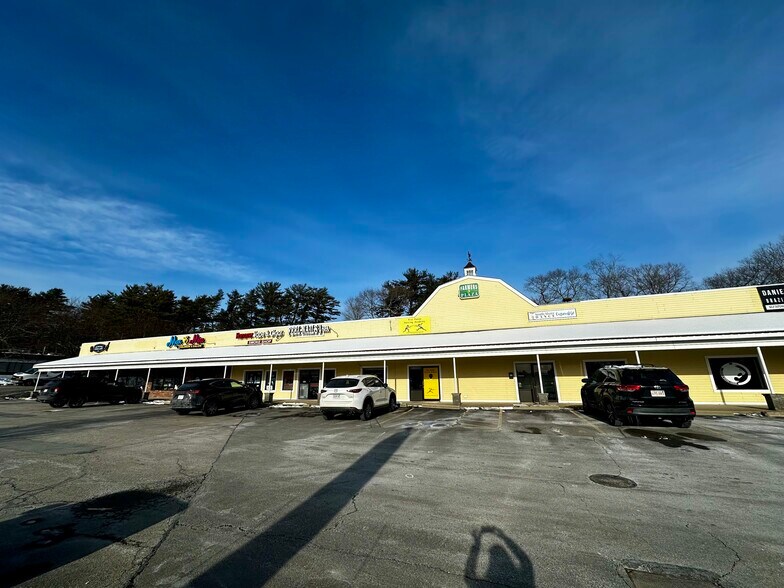 More Photos Of 386 Columbia Rd, Hanover General Retail For Lease