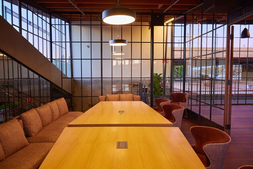 More Photos Of 3520 Schaefer St, Culver City Loft Creative Space For Lease