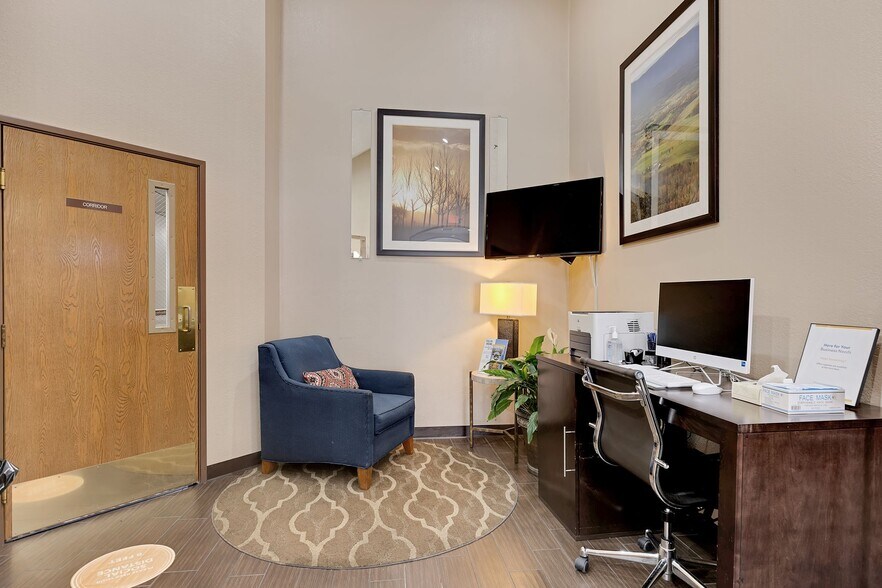 More Photos Of 5558 Lee Hwy, Atkins Hotel For Sale