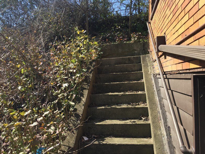 More Photos Of 1817 Tacoma Ave, McKeesport Apartments For Sale