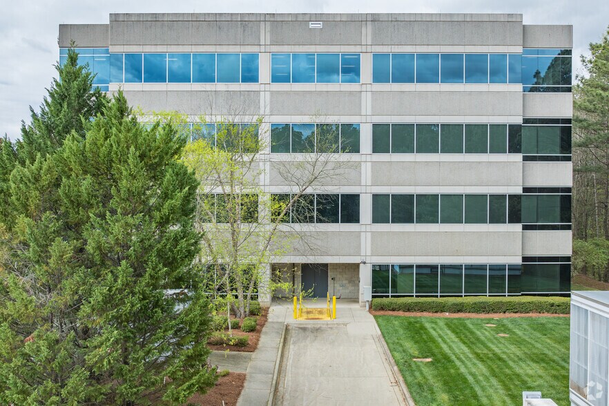 More Photos Of 3803 N Elm St, Greensboro Office For Lease