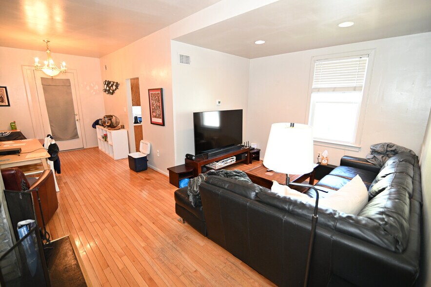 More Photos Of 513-519 12th St SE, Washington Apartments For Sale