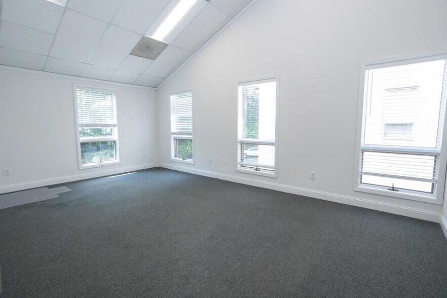 More Photos Of 115 US HIGHWAY Route 46 West, Mountain Lakes Medical For Sale