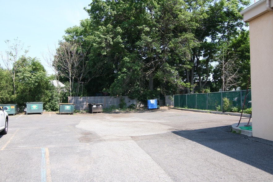 More Photos Of 39 Highwood Ave, Tenafly Restaurant For Sale