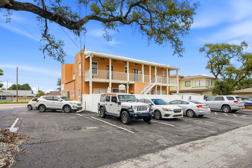 More Photos Of 7024 Central Ave, Saint Petersburg Medical For Sale
