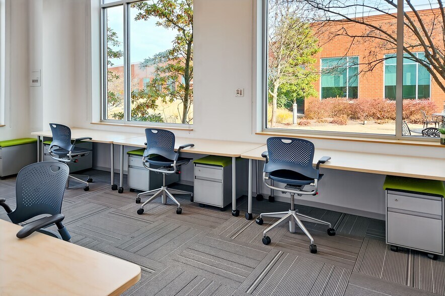 More Photos Of 50 Pennwood Pl, Warrendale Coworking Space