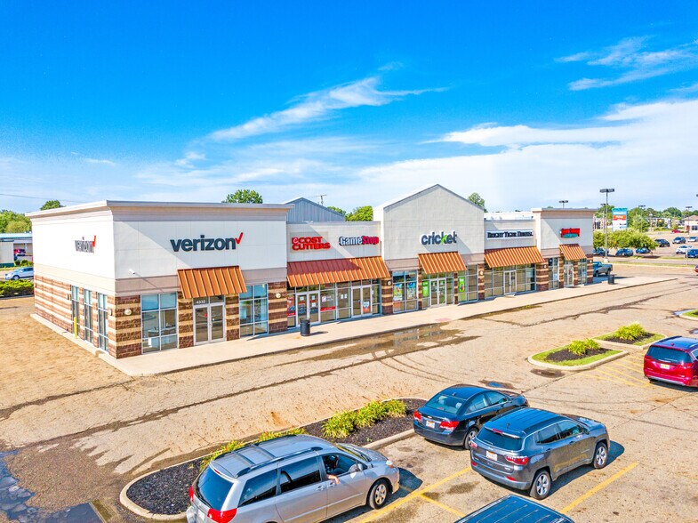 More Photos Of 4322-4332 Tuscarawas St W, Canton Storefront For Lease