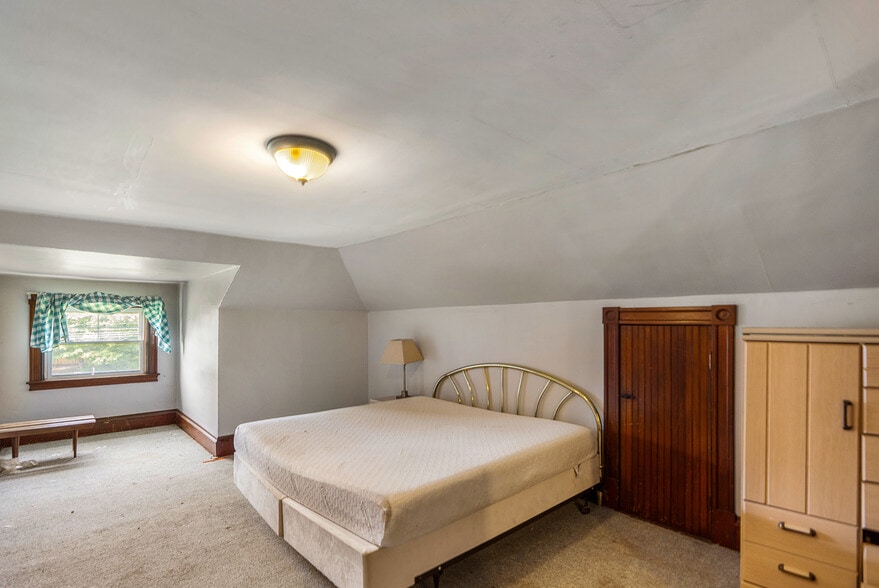 More Photos Of 2665 Boston Tpke, Coventry Funeral Home For Sale