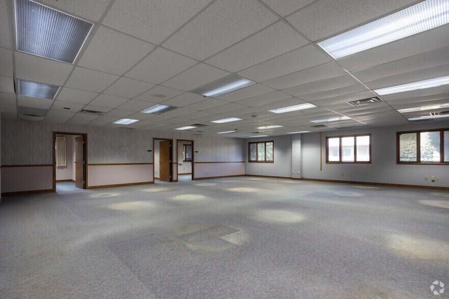More Photos Of 2356-2370 Science Pky, Okemos Office For Sale