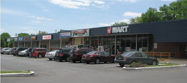 More Photos Of 1138-1160 Bristol Oxford Valley Rd, Levittown General Retail For Lease