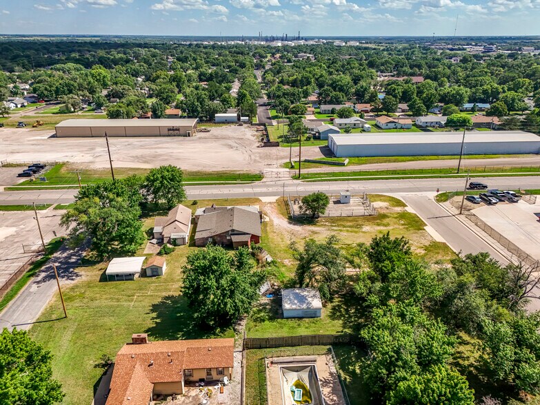 More Photos Of 1610 W 6th Ave, El Dorado General Retail For Sale