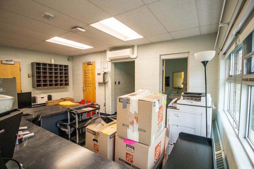 More Photos Of 11218 N Linden Rd, Clio Schools For Sale