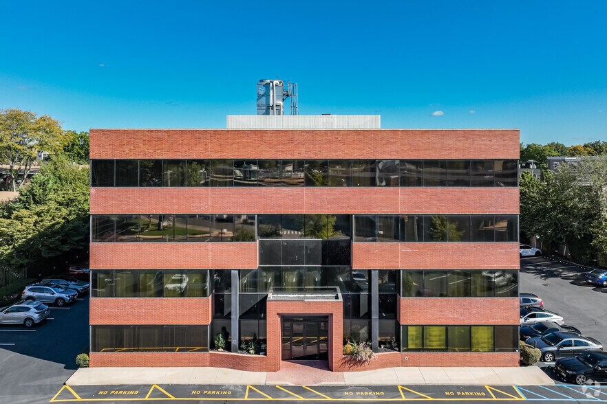 More Photos Of 99 Tulip Ave, Floral Park Office For Sale