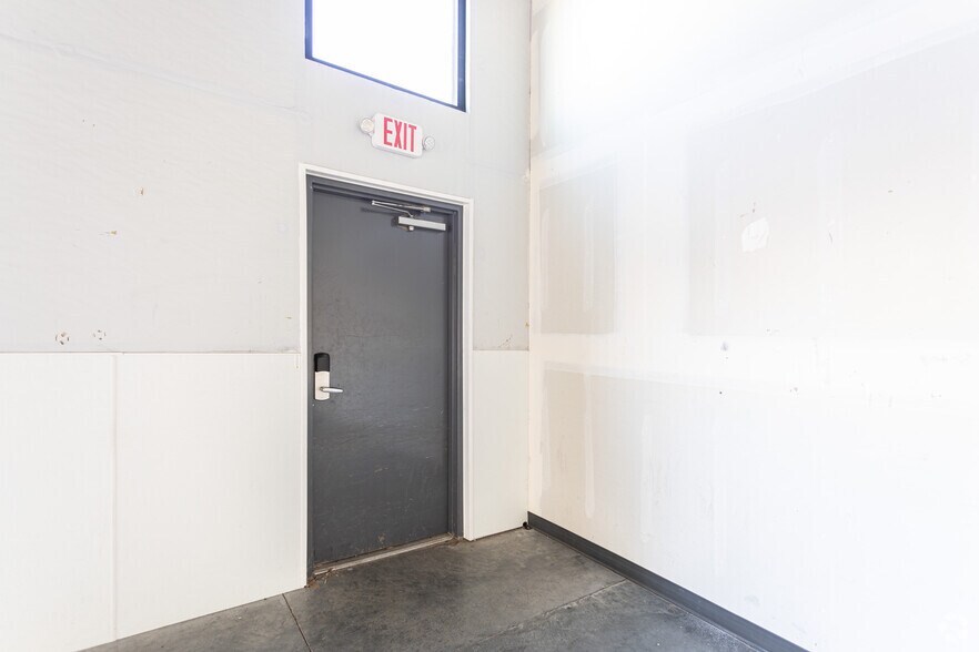 More Photos Of 317 N 2000 W, Springville Warehouse For Lease