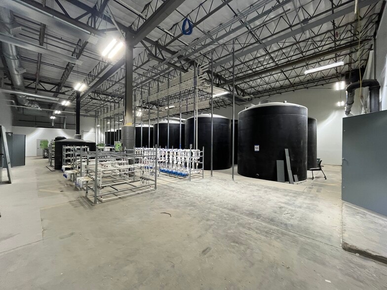 More Photos Of 543 James Ave, Saint Paul Manufacturing For Sale