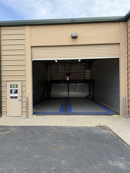 More Photos Of 7352 Greenridge Rd, Windsor Warehouse For Sale