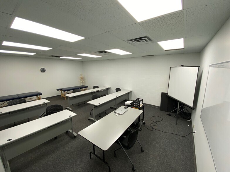 More Photos Of 4806 Av 51, Red Deer Office For Sale