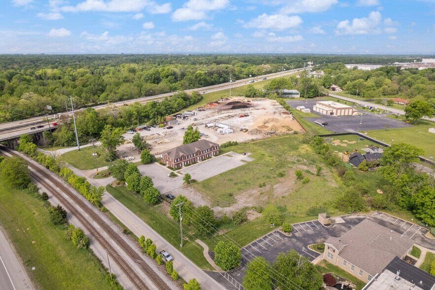 More Photos Of 12307 Old Lagrange Rd, Louisville Medical For Lease