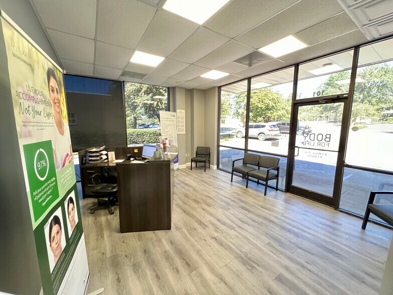 More Photos Of 2975 N Germantown Rd, Bartlett Storefront For Sale