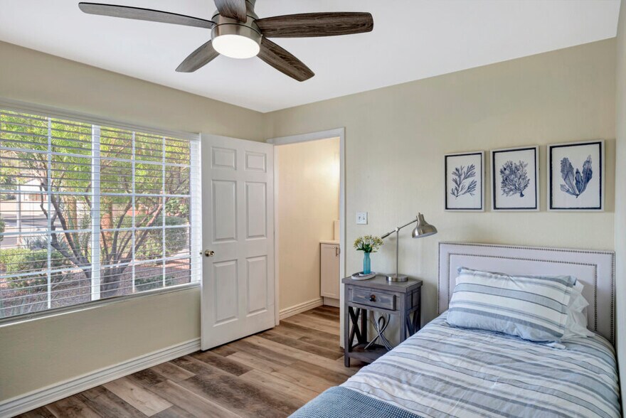 More Photos Of 15825 N 19th Pl, Phoenix Assisted Living For Sale