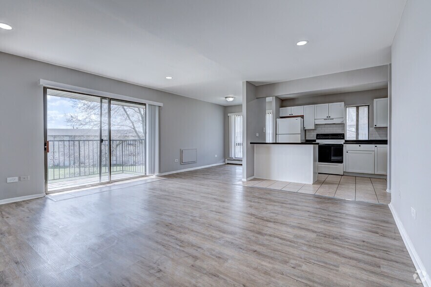 More Photos Of 2610 Marigold Dr, Sauk Village Apartments For Sale