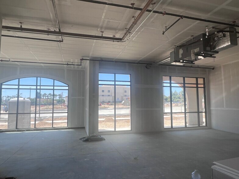 More Photos Of 5624 Philadelphia St, Chino Medical For Lease