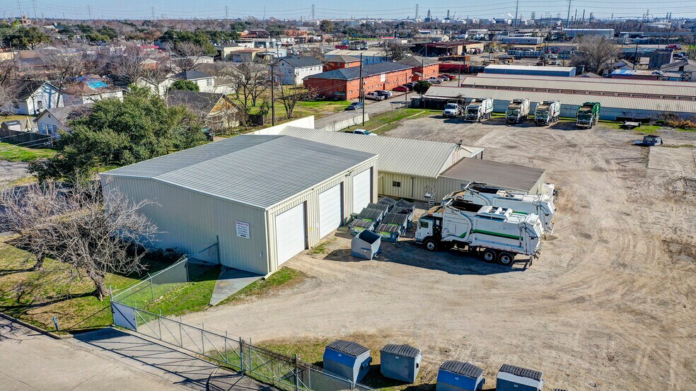 Primary Photo Of 1812 Avenue J, Galena Park Warehouse For Lease
