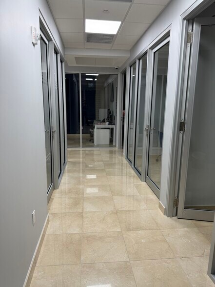 More Photos Of 7950 NW 53rd St, Doral Medical For Sale