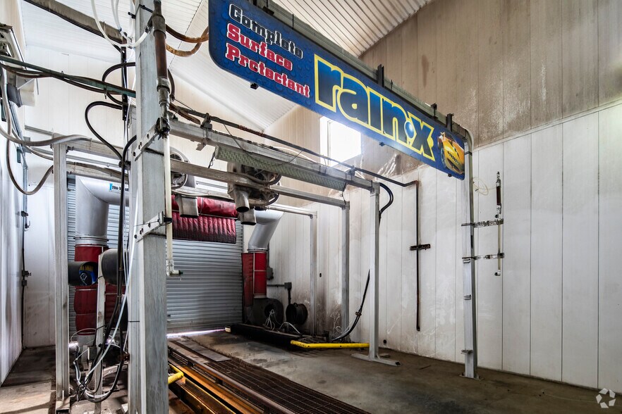 More Photos Of 605 S Wall St, Calhoun Carwash For Sale