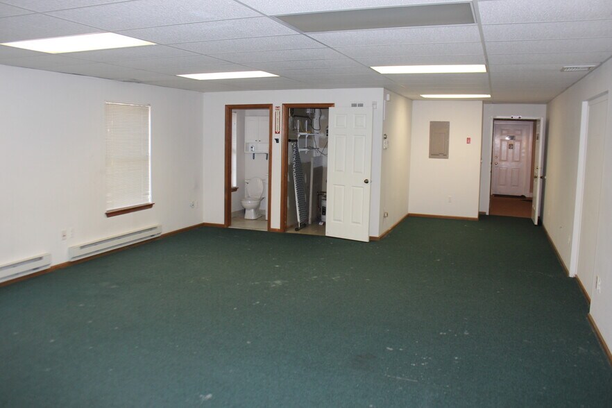 More Photos Of 1-8 Manor Dr, Hampton Medical For Sale