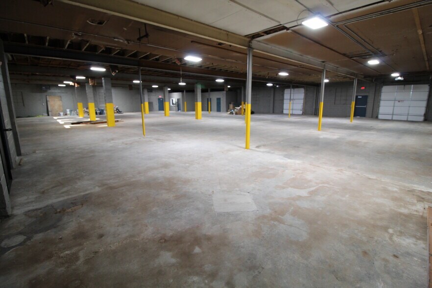 More Photos Of 940 Miami Ave, Kansas City Warehouse For Lease