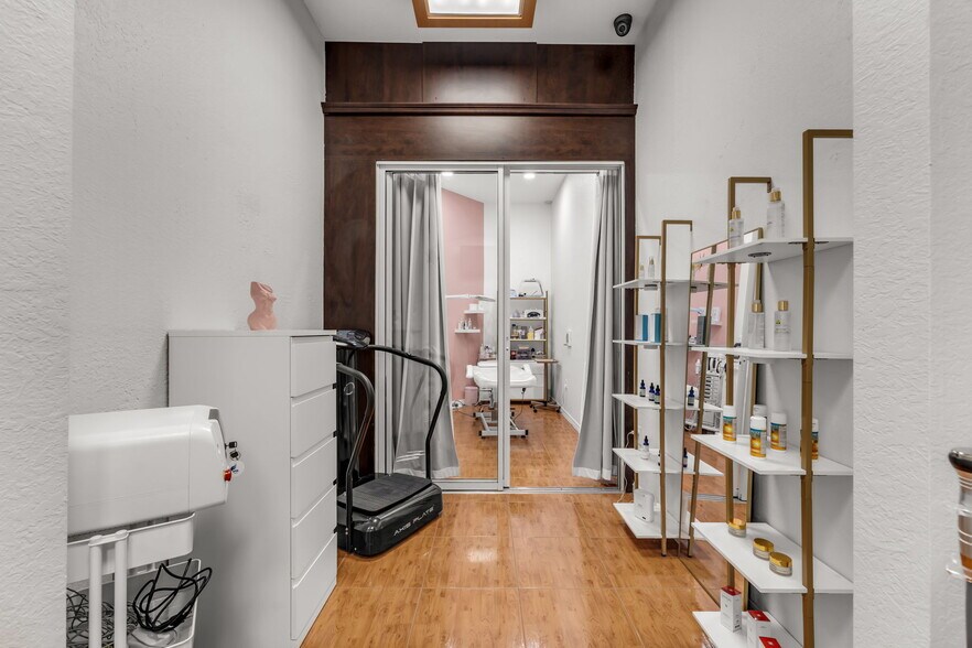 More Photos Of 7885 W 28th Ave, Hialeah Warehouse For Sale