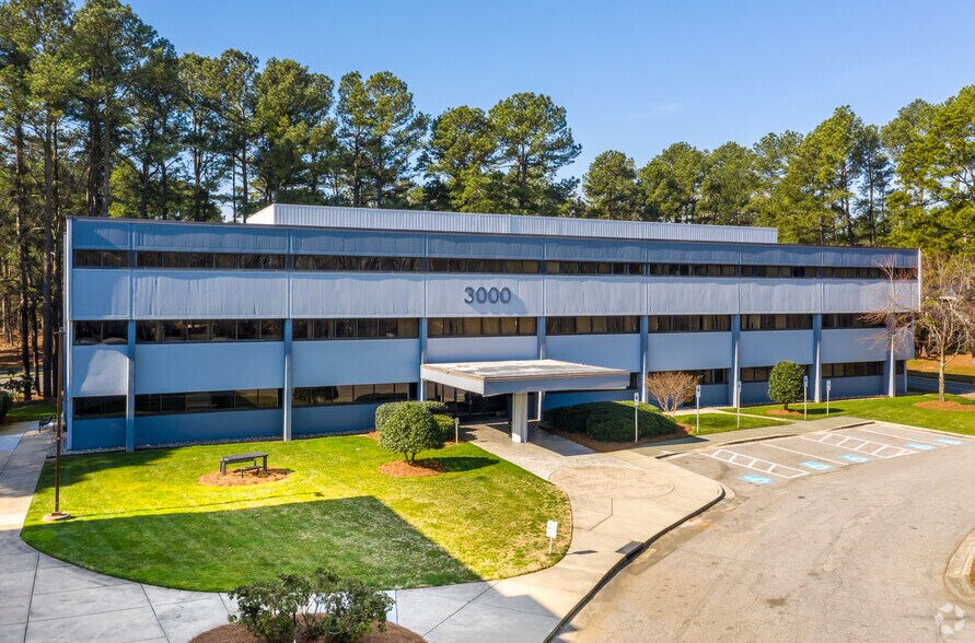 More Photos Of 3000 Highwoods Blvd, Raleigh Office For Lease