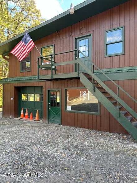 More Photos Of 8 Delaware Ave, Silver Bay Marina For Sale