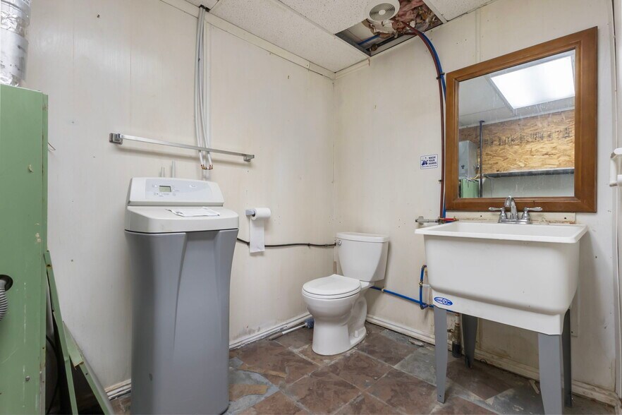 More Photos Of 163 S Main St, Huntington Office Residential For Sale