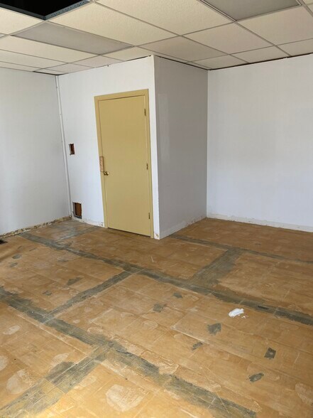 More Photos Of 3 N 2nd Ave, Norwich Storefront Retail Office For Lease