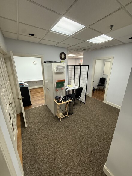 More Photos Of 319 Littleton Rd, Westford Office For Lease