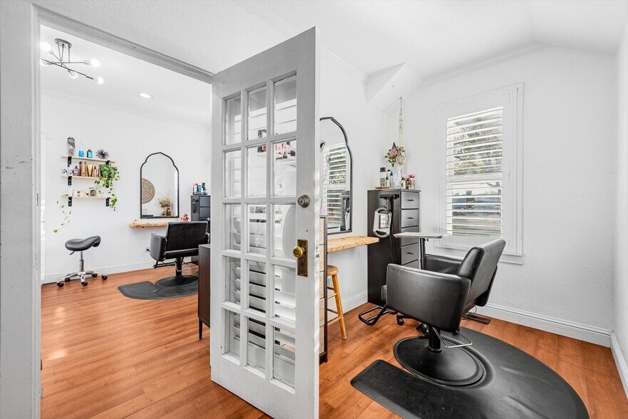 More Photos Of 348 Cernon St, Vacaville General Retail For Sale