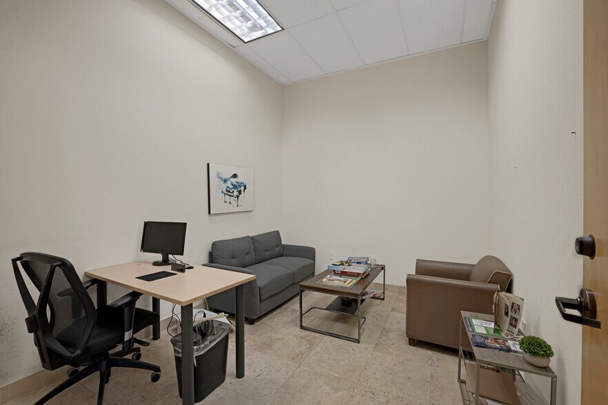 More Photos Of 4455 S Buffalo Dr, Las Vegas Unknown For Lease