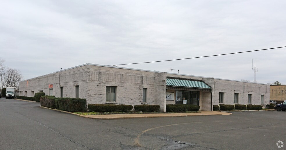 Primary Photo Of 2903 Southampton Rd, Philadelphia Light Distribution For Lease