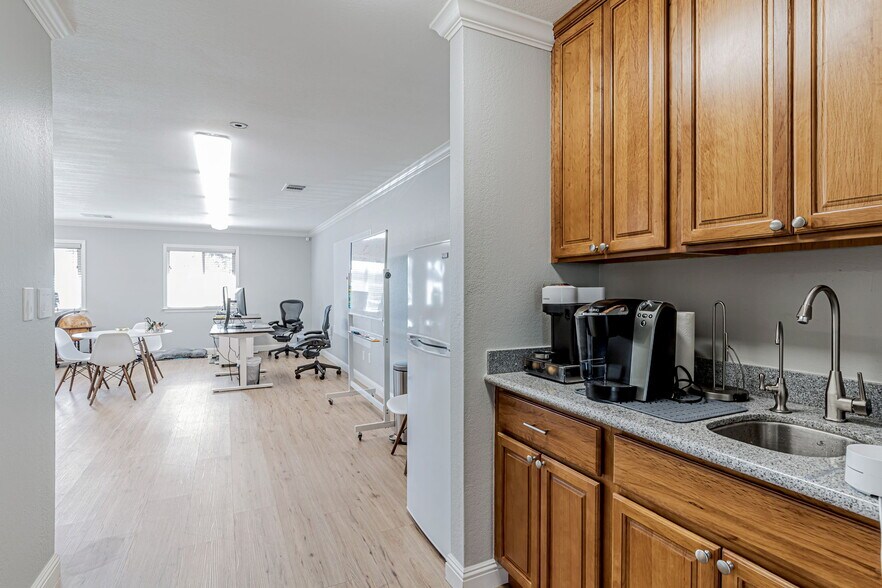 More Photos Of 1217 Park Ave, San Jose Office For Sale