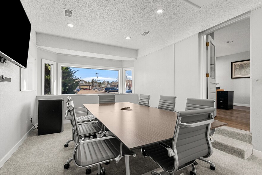 More Photos Of 505 Jerry St, Castle Rock Office For Sale