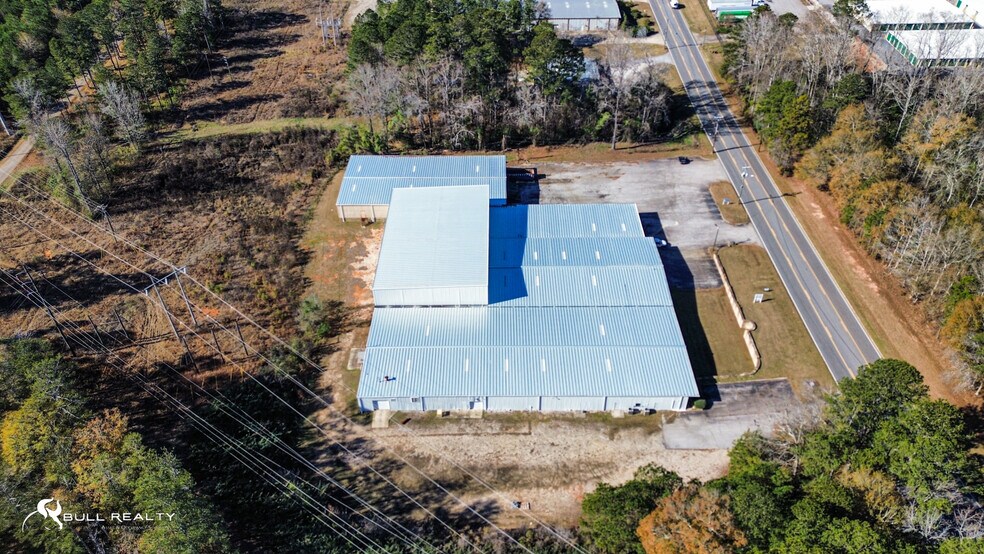 More Photos Of 210 E Lukken Industrial Dr, Lagrange Warehouse For Lease